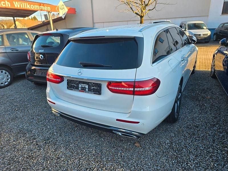 Gebraucht Mercedes E400 330 PS (242 kW) 2020 Weiß Kombi