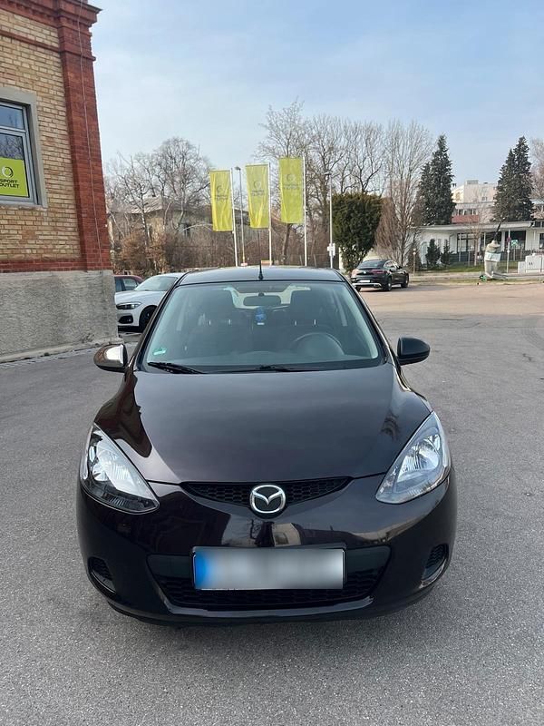 Gebraucht Mazda 2 75 PS (55 kW) 2008 Braun Kleinwagen