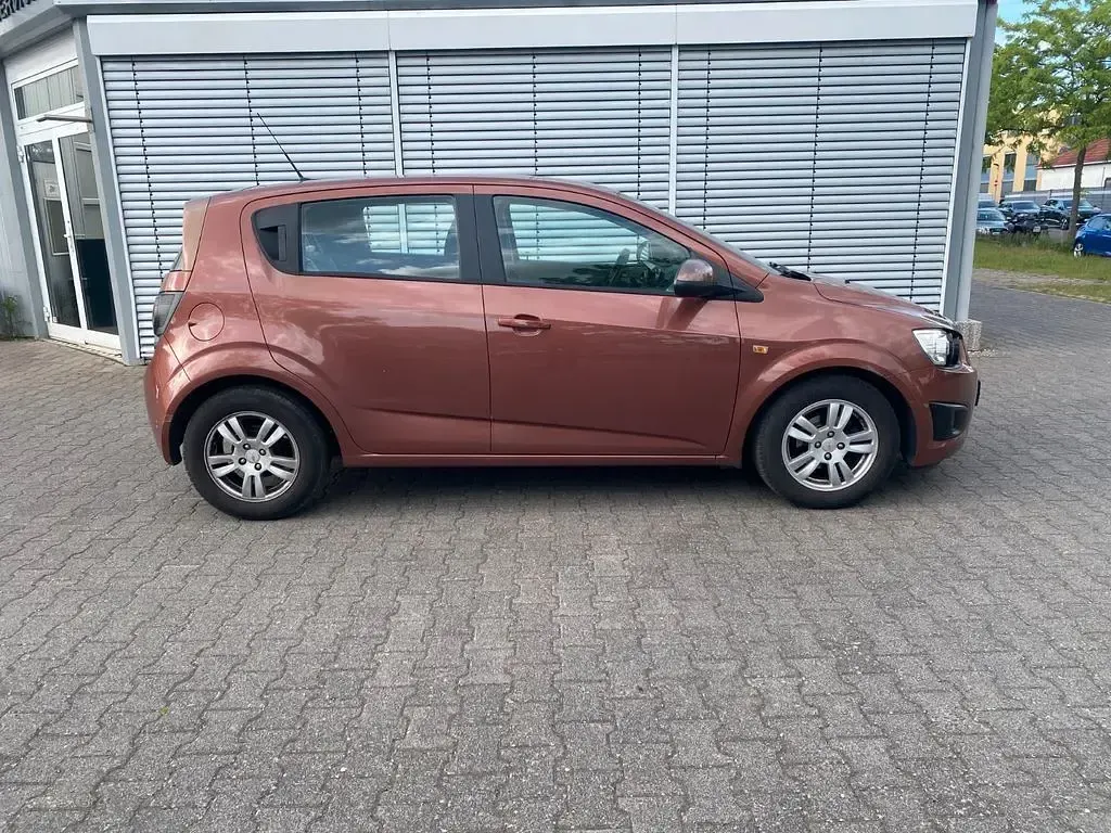 Occasion Chevrolet Aveo LT 101 ch (74 kW) 2012 Marron Citadine