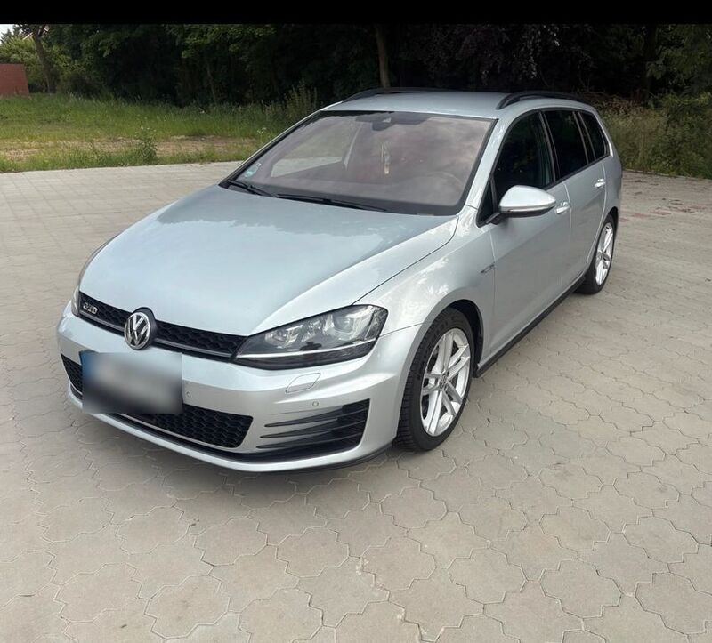 Silber Gebraucht 2016 VW Golf VII GTD Kombi | 12.000 € (Guter Preis) - Bild 1/4