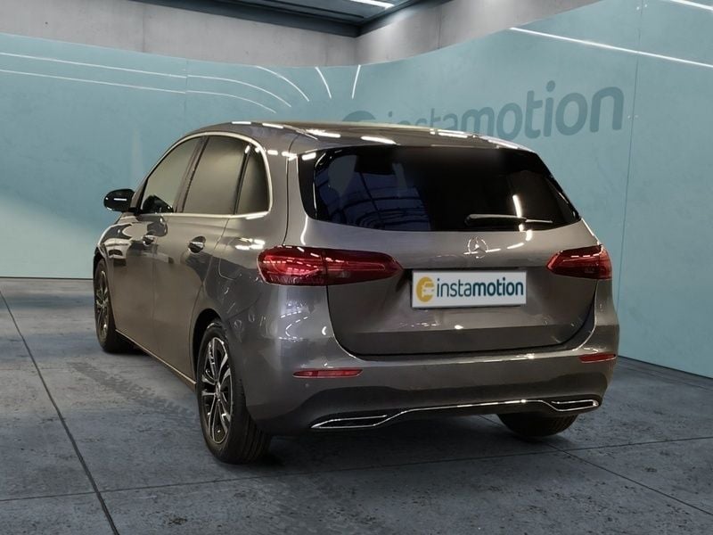 Gebraucht Mercedes B220 190 PS (139 kW) 2025 Grau Kleinwagen