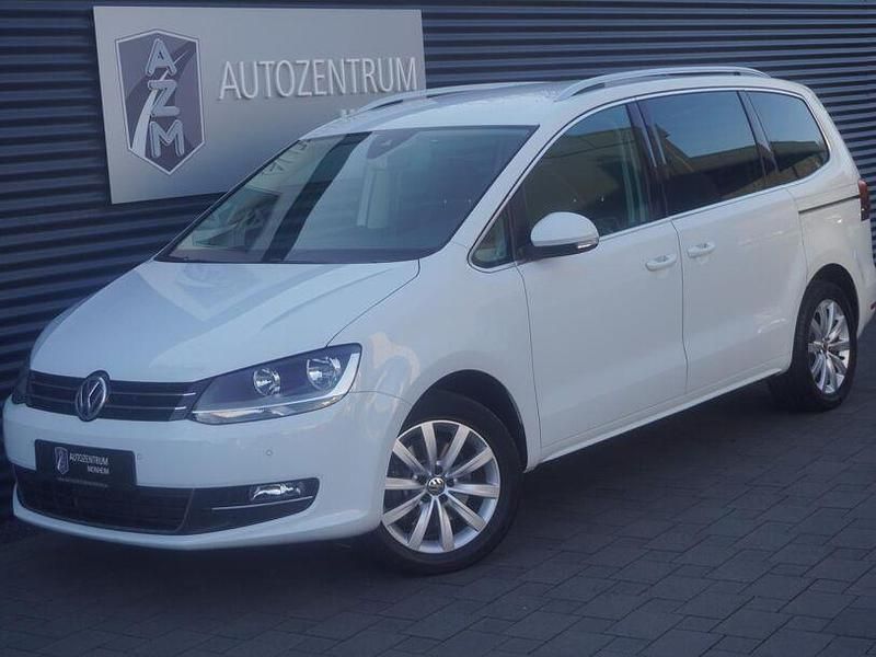Gebraucht VW Sharan Highline 150 PS (110 kW) 2020 Sonderlackierung purewhite Van / Kleinbus