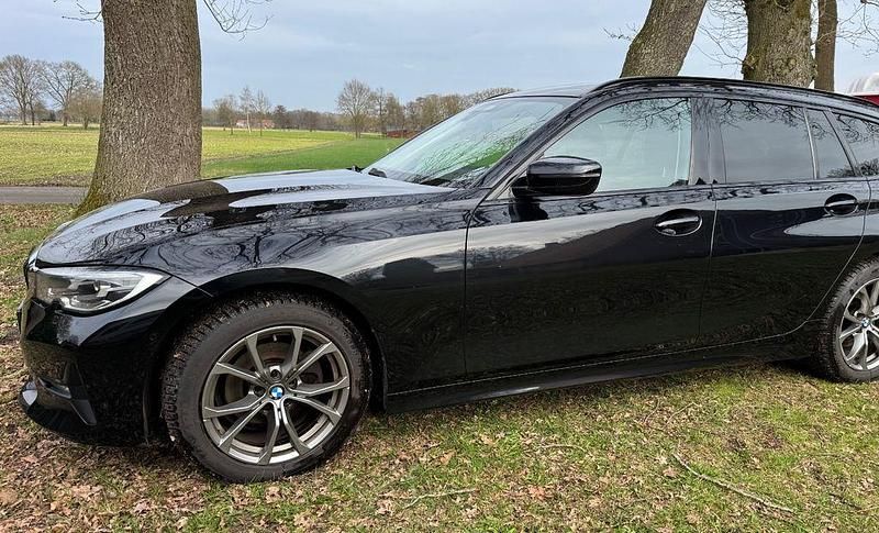 Gebraucht BMW 320 Sport Line 190 PS (139 kW) 2020 Schwarz Kombi
