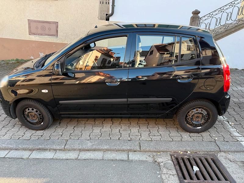 Gebraucht Kia Picanto 65 PS (47 kW) 2010 Schwarz Kleinwagen