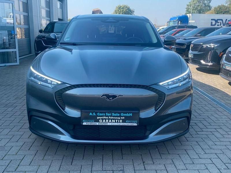Gebraucht Ford Mustang Mach-E 197 kW (269 PS) 2021 Carbonized gray/asher gray SUV