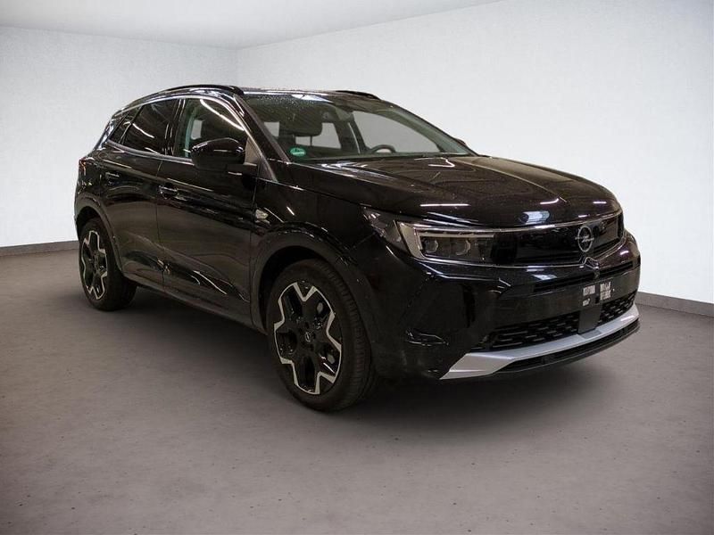 Gebraucht Opel Grandland X Ultimate 131 PS (96 kW) 2024 Lackierung schwarz perla nera/ SUV