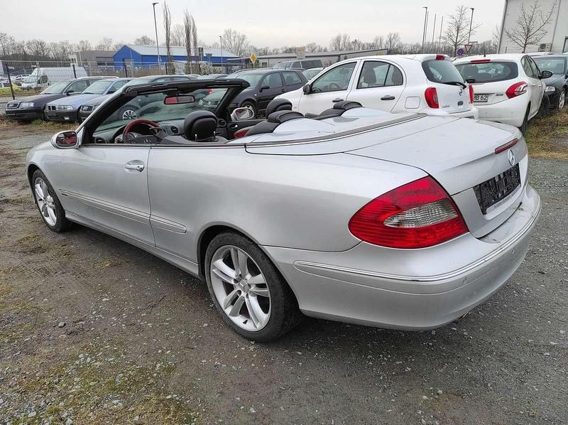 Usata Mercedes CLK280 231 CV (169 kW) 2006 Argento Cabrio