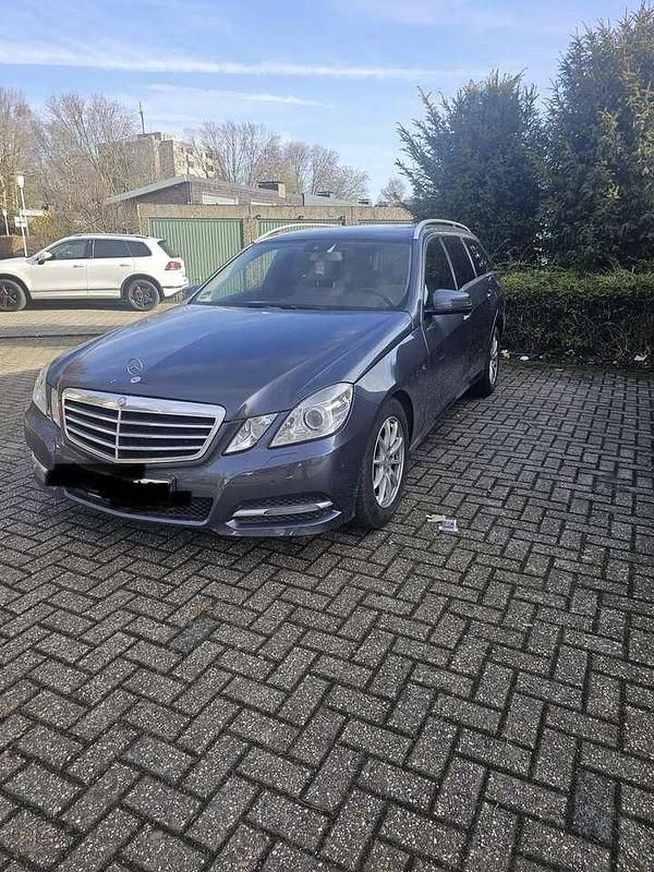 Gebraucht Mercedes E200 Avantgarde 184 PS (135 kW) 2012 Kombi