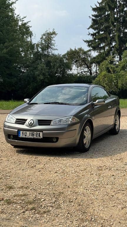 Grau Gebraucht 2005 Renault Mégane Cabriolet Cabrio | 2.700 € (Fairer Preis) - Bild 1/4