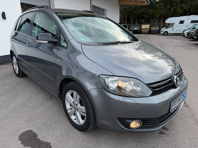 Gebraucht VW Golf Match 105 PS (77 kW) 2012 Grau Limousine