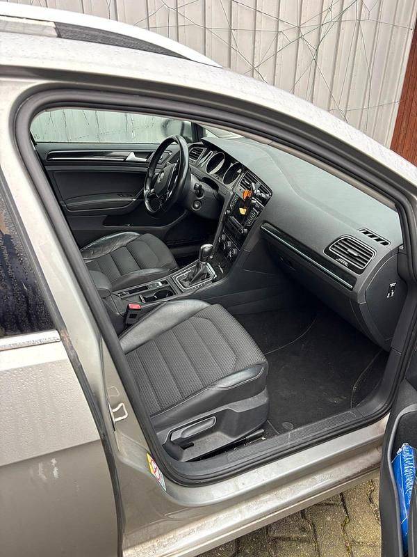 Gebraucht VW Golf VII Highline 140 PS (102 kW) 2014 Silber Kombi