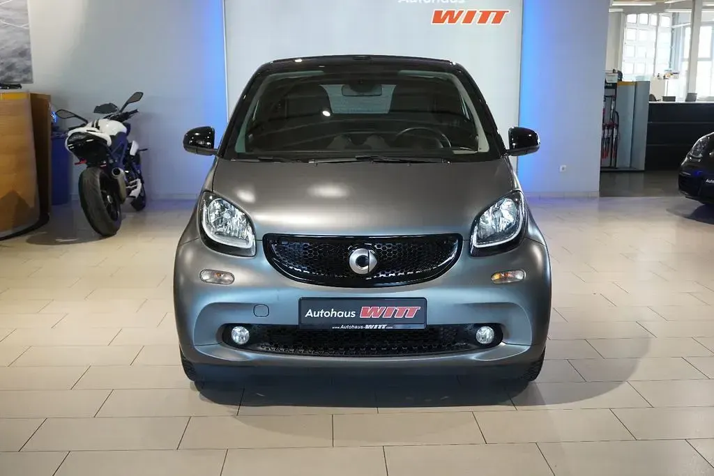 Gebraucht Smart ForTwo Cabrio 90 PS (66 kW) 2016 Schwarz Cabrio