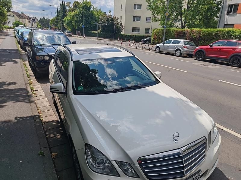 Second-hand Mercedes E220 170 CP (125 kW) 2010 Break