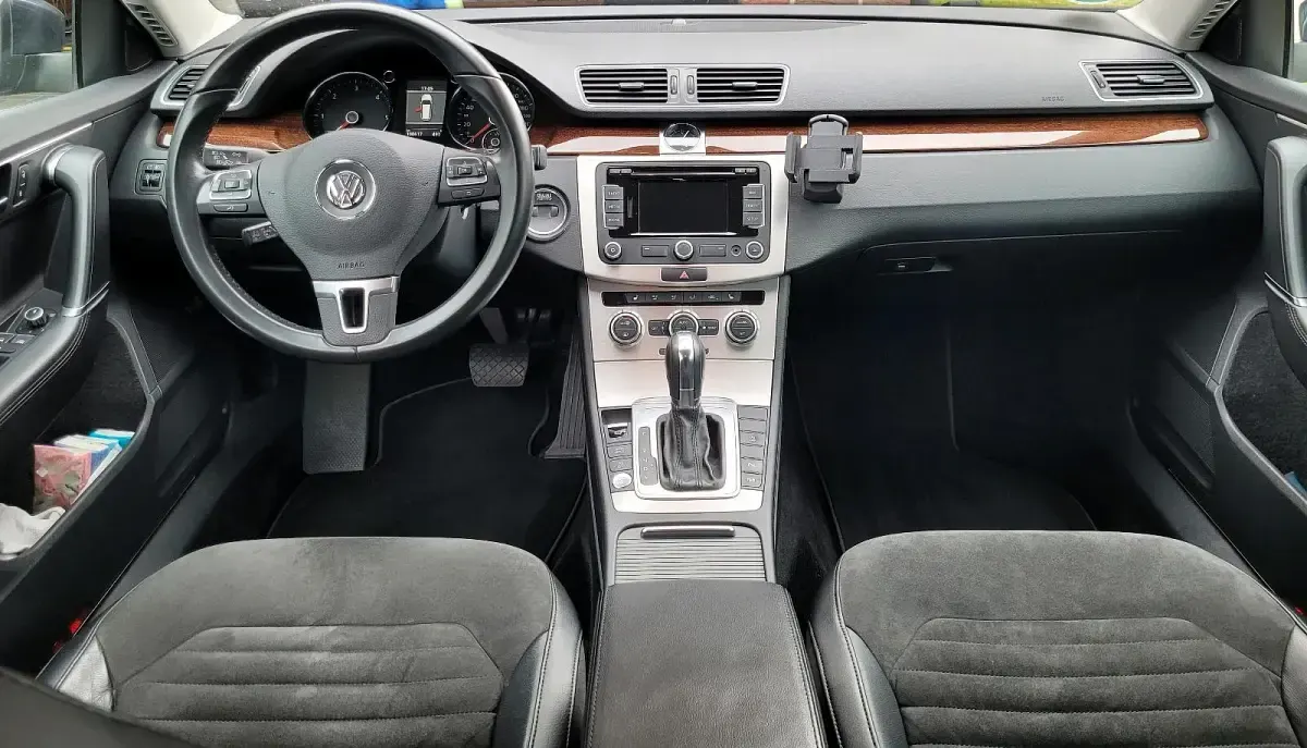 Gebraucht VW Passat Highline 177 PS (130 kW) 2013 Grau Kombi