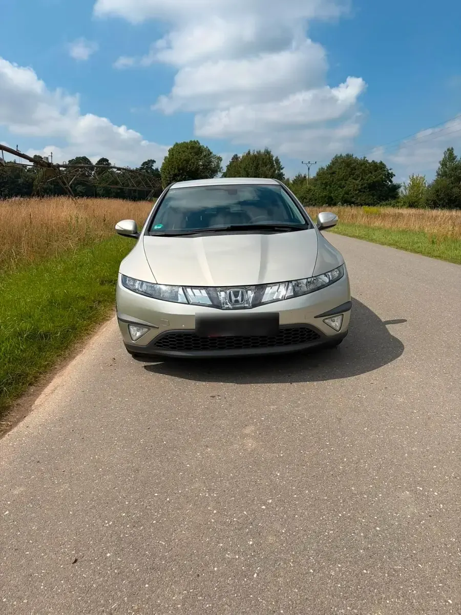 Gebraucht Honda Civic 140 PS (102 kW) 2007 Gold Kleinwagen