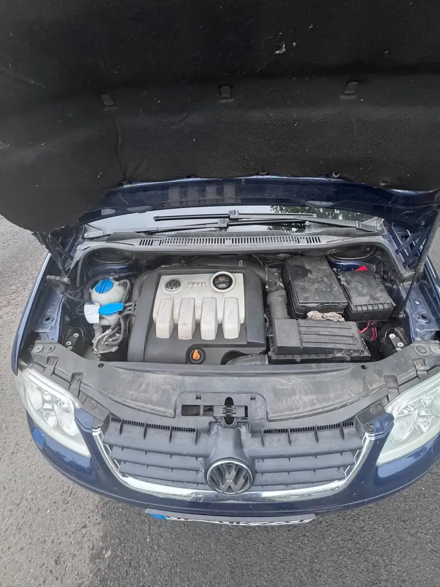 Gebraucht VW Touran 105 PS (77 kW) 2005 Blau Van / Kleinbus