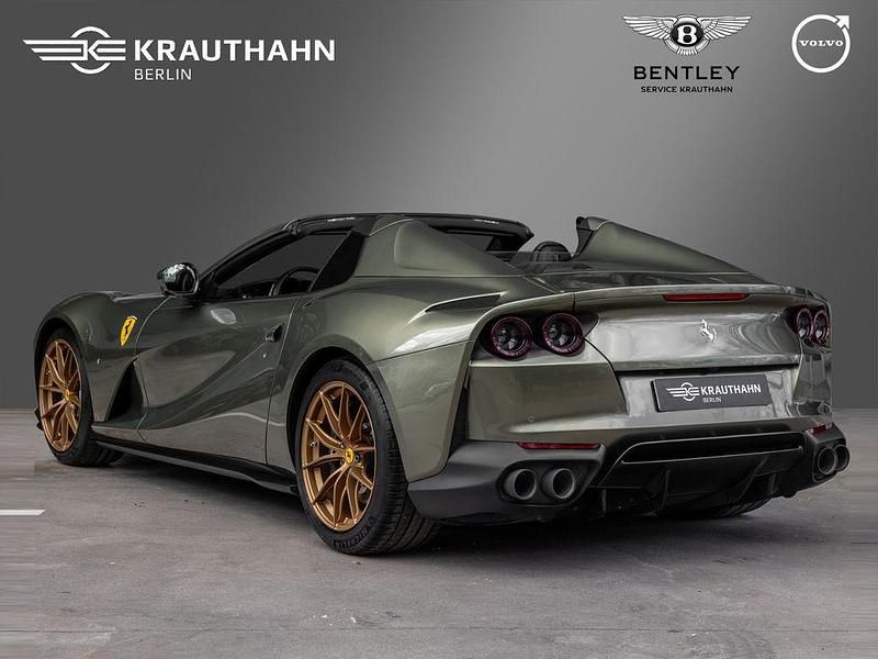 Gebraucht Ferrari 812 795 PS (584 kW) 2023 Grün Cabrio