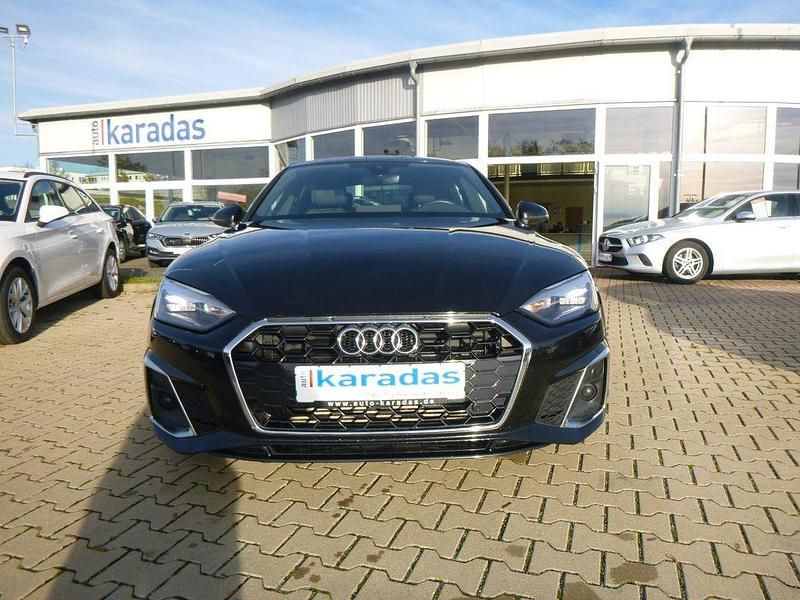 Gebraucht Audi A5 Sportback Sport 150 PS (110 kW) 2022 Schwarz Kleinwagen