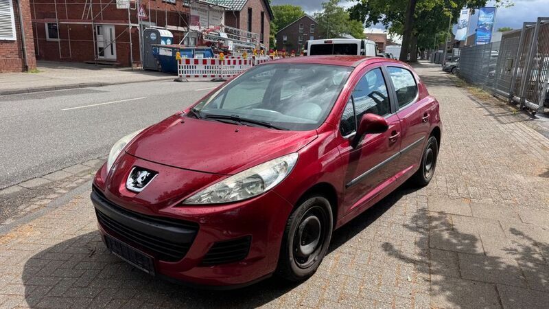 Rot Gebraucht 2010 Peugeot 207 Tendance Limousine | 2.950 € (Fairer Preis) - Bild 1/4