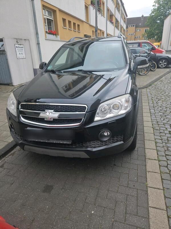 Schwarz Gebraucht 2009 Chevrolet Captiva SUV | 2.900 € (Fairer Preis) - Bild 1/4