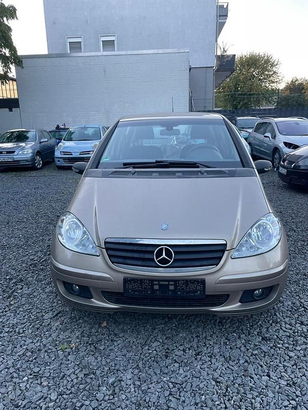 Gelb Gebraucht 2006 Mercedes A150 Classic Limousine | 1.499 € (Guter Preis) - Bild 1/4
