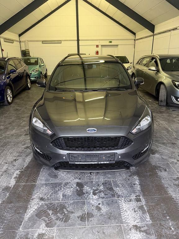 Second-hand Ford Focus ST-Line 140 CP (102 kW) 2017 Berlinǎ