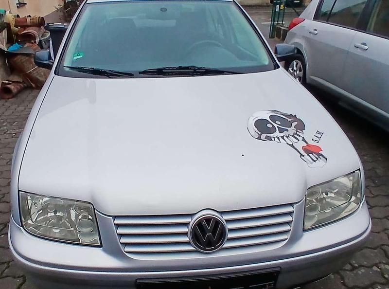 Gebraucht VW Bora 101 PS (74 kW) 1999 Silber Limousine