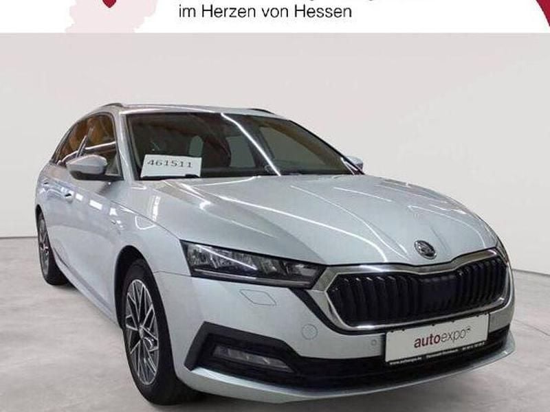 Brillantsilber metallic Gebraucht 2022 Skoda Octavia Clever Kombi | 19.990 € (Guter Preis) - Bild 1/4