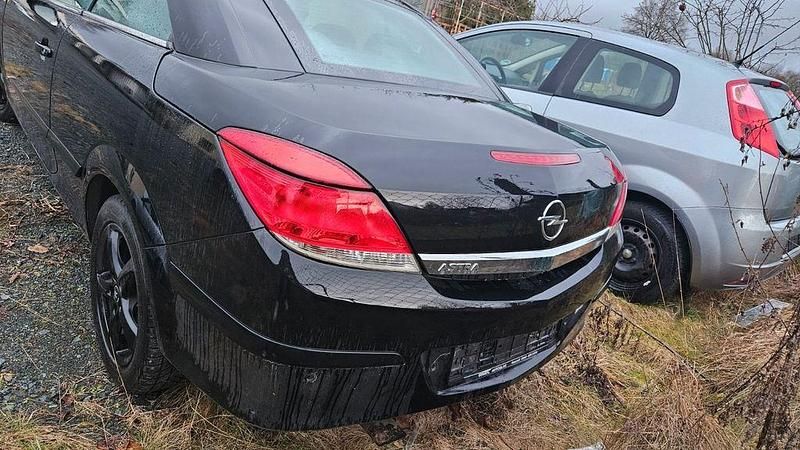 Gebraucht Opel Astra 150 PS (110 kW) 2007 Schwarz Cabrio