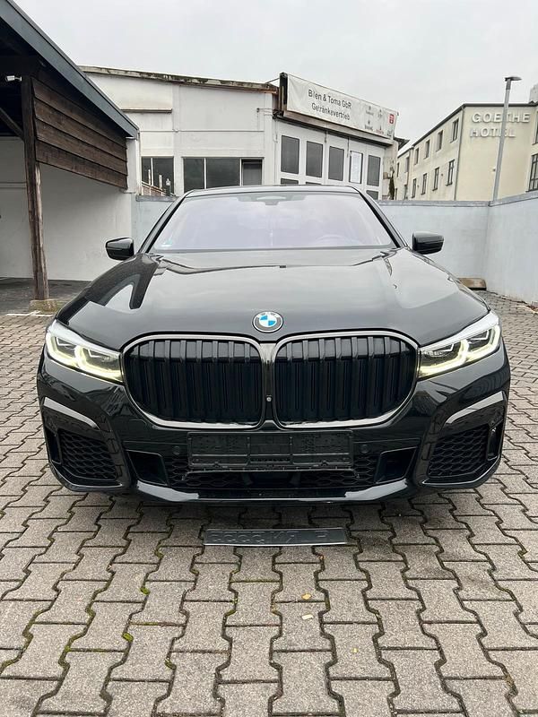 Gebraucht BMW 740 340 PS (250 kW) 2019 Schwarz Limousine