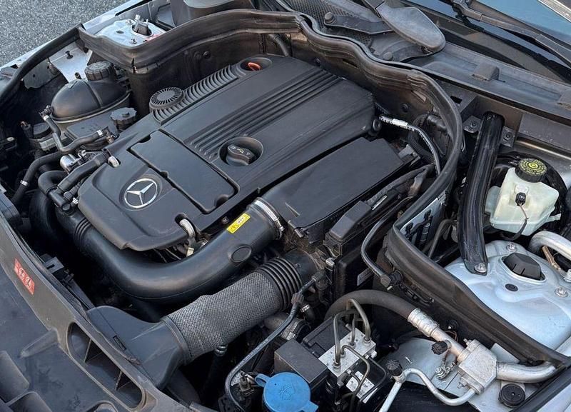 Gebraucht Mercedes C180 156 PS (114 kW) 2010 Schwarz Limousine