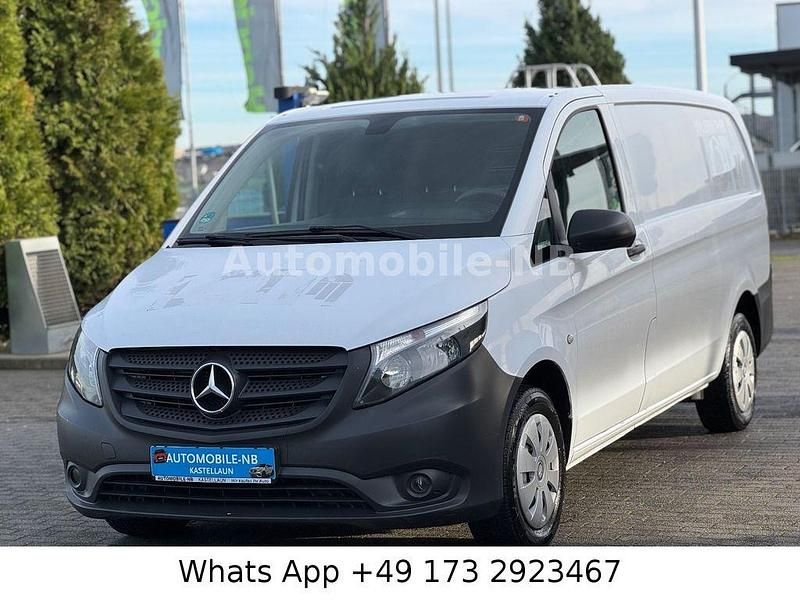 Weiß Gebraucht 2017 Mercedes Vito Van / Kleinbus | 7.999 € (Guter Preis) - Bild 1/4
