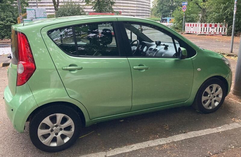 Grün Gebraucht 2008 Opel Agila Limousine | 1.100 € - Bild 1/4
