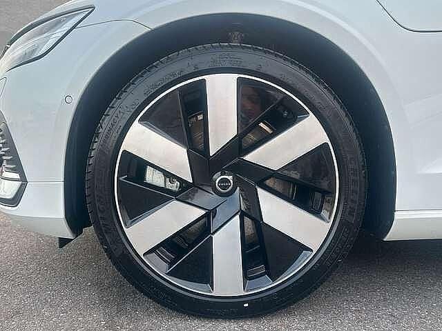 Gebraucht Volvo V60 257 PS (189 kW) 2025 Kombi