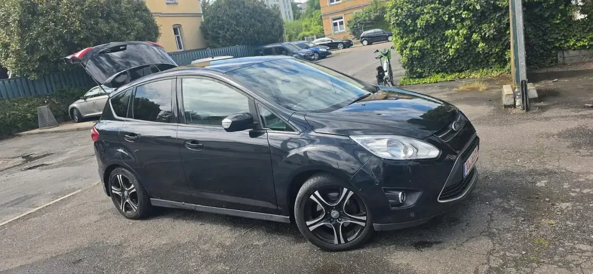 Gebraucht Ford C-MAX 115 PS (84 kW) 2013 Schwarz Van / Kleinbus