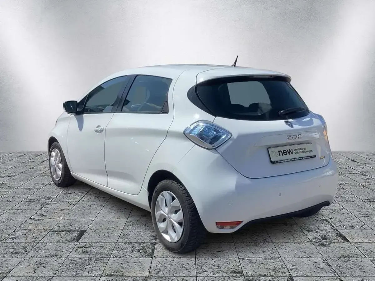 Gebraucht Renault Zoe Life 42 kW (58 PS) 2018 Arktisweiß Kleinwagen
