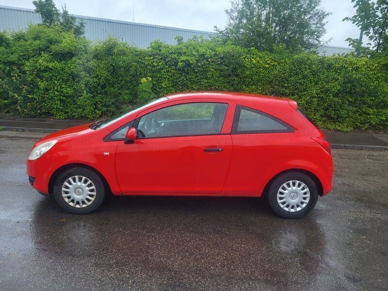 Rot Gebraucht 2009 Opel Corsa Selection Kleinwagen | 2.599 € (Fairer Preis) - Bild 1/4