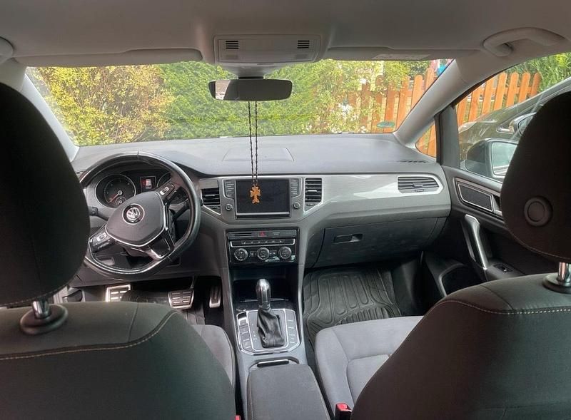 Schwarz Gebraucht 2018 VW Golf Sportsvan Van / Kleinbus | 10.500 € - Bild 1/4
