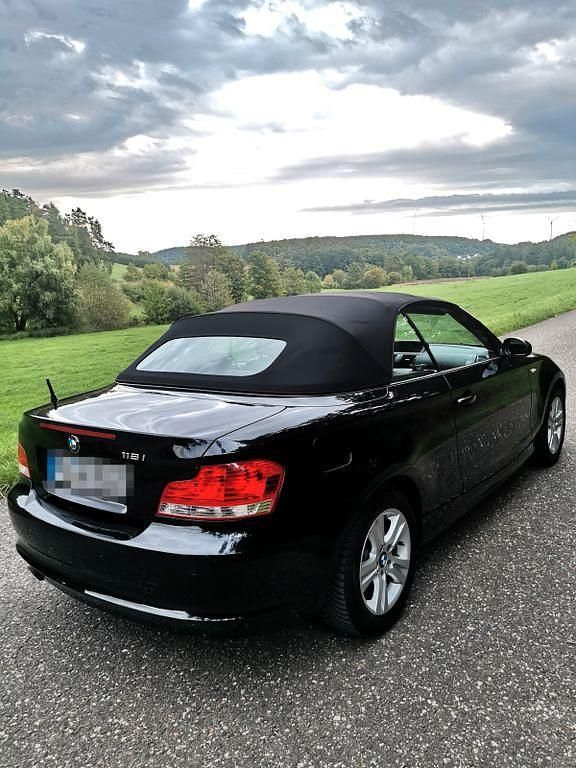 Schwarz Gebraucht 2009 BMW 118 Cabriolet Cabrio | 6.900 € (Fairer Preis) - Bild 1/4
