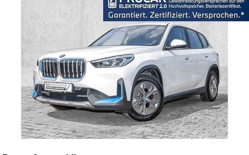 Weiß Gebraucht 2023 BMW iX1 SUV | 34.490 € (Superpreis) - Bild 1/4