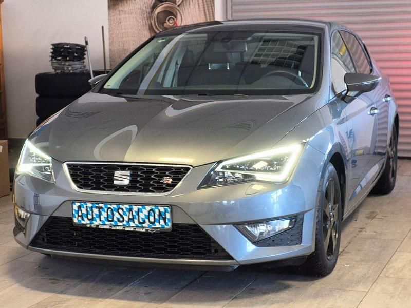 Grau Gebraucht 2014 Seat Leon FR Limousine | 7.990 € (Fairer Preis) - Bild 1/4