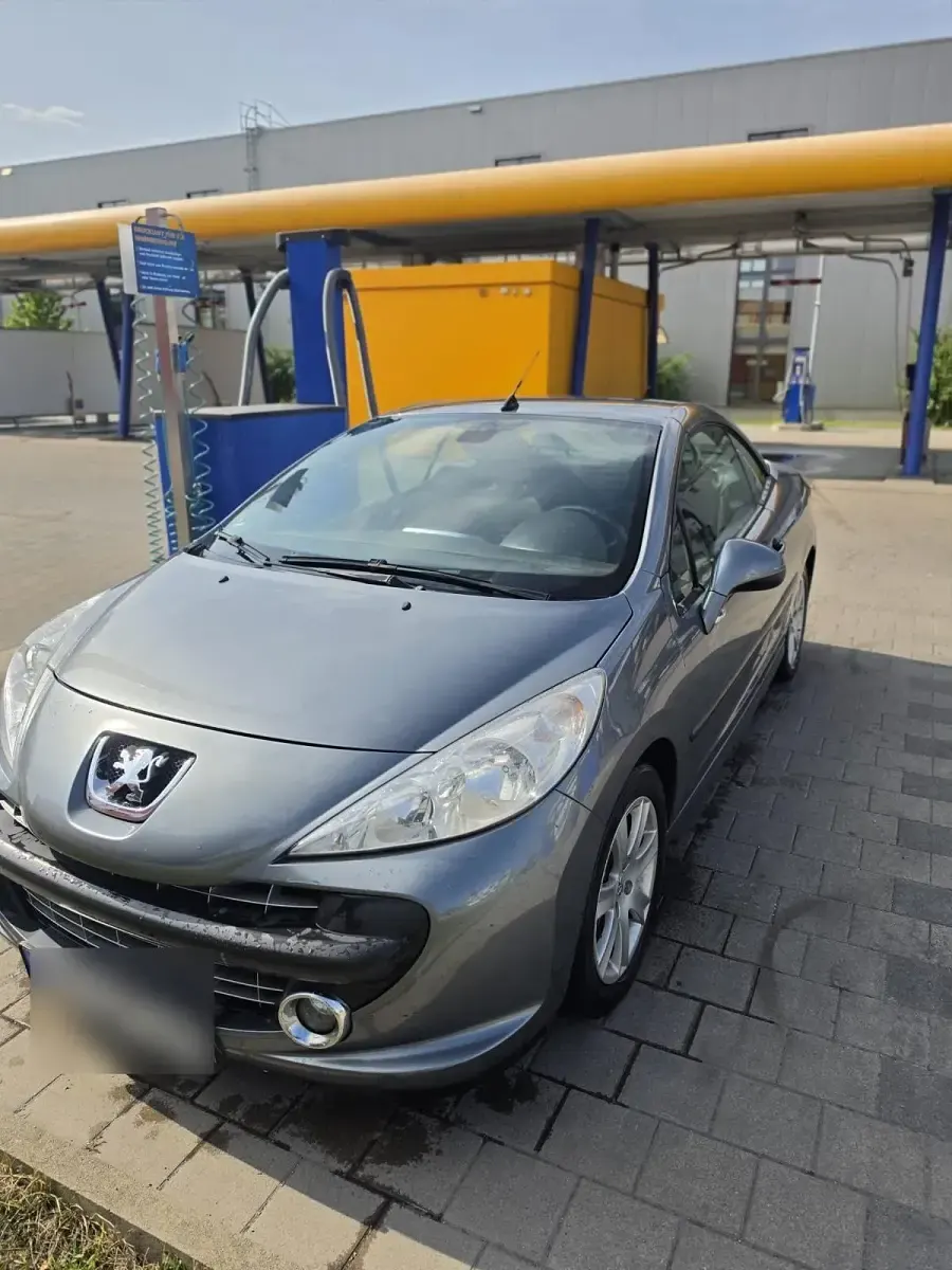 Gebraucht Peugeot 207 CC 120 PS (88 kW) 2008 Silber Cabrio