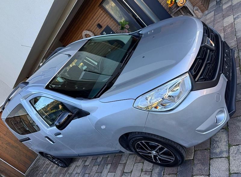 Silber Gebraucht 2020 Dacia Dokker Comfort Van / Kleinbus | 12.890 € (Fairer Preis) - Bild 1/4