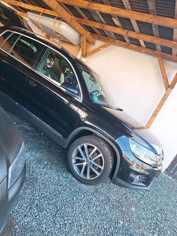 Gebraucht VW Tiguan 145 PS (106 kW) 2016 Schwarz SUV