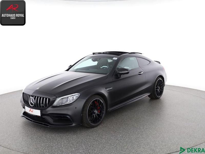 Grau Gebraucht 2022 Mercedes C63 AMG AMG Coupé | 89.880 € - Bild 1/4