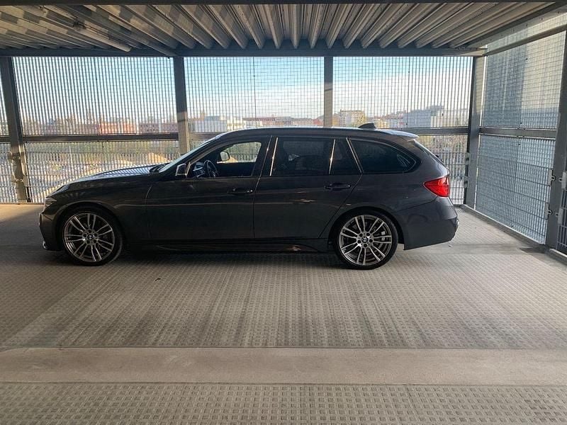 Gebraucht BMW 330 M Performance 286 PS (210 kW) 2013 Grau Kombi