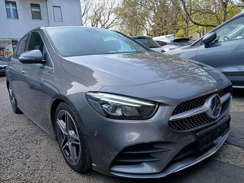 Gebraucht Mercedes B180 AMG line 116 PS (85 kW) 2020 Grau Van / Kleinbus