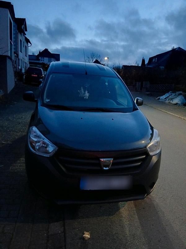 Schwarz Gebraucht 2013 Dacia Dokker Limousine | 3.300 € (Guter Preis) - Bild 1/4
