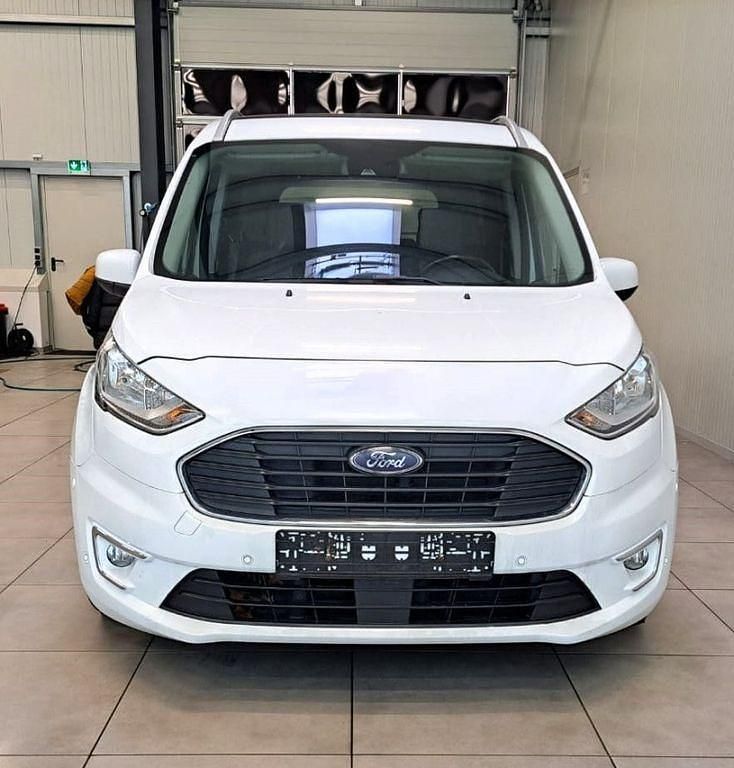 Gebraucht Ford Tourneo Titanium 120 PS (88 kW) 2019 Weiß Van / Kleinbus
