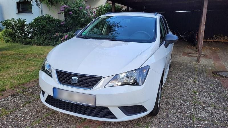 Weiß Gebraucht 2013 Seat Ibiza Kombi | 3.800 € (Fairer Preis) - Bild 1/4